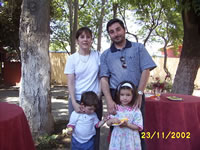 M�nica Celis, Pedro Pablo, Rosario y   Fernando S�nchez (52,817 bytes)